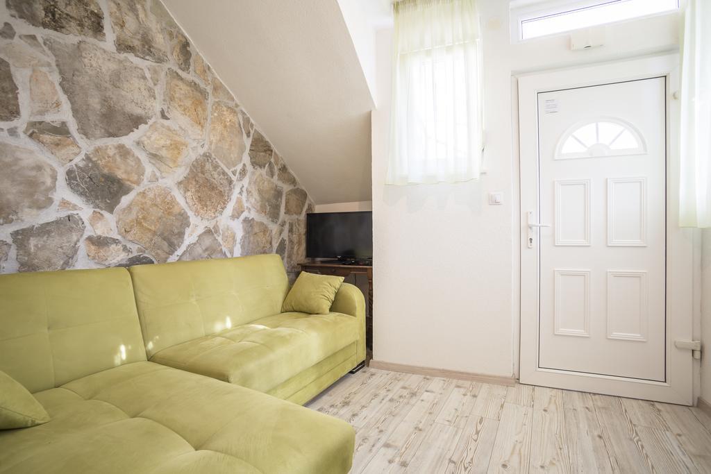 חוואר Apartments Sara מראה חיצוני תמונה