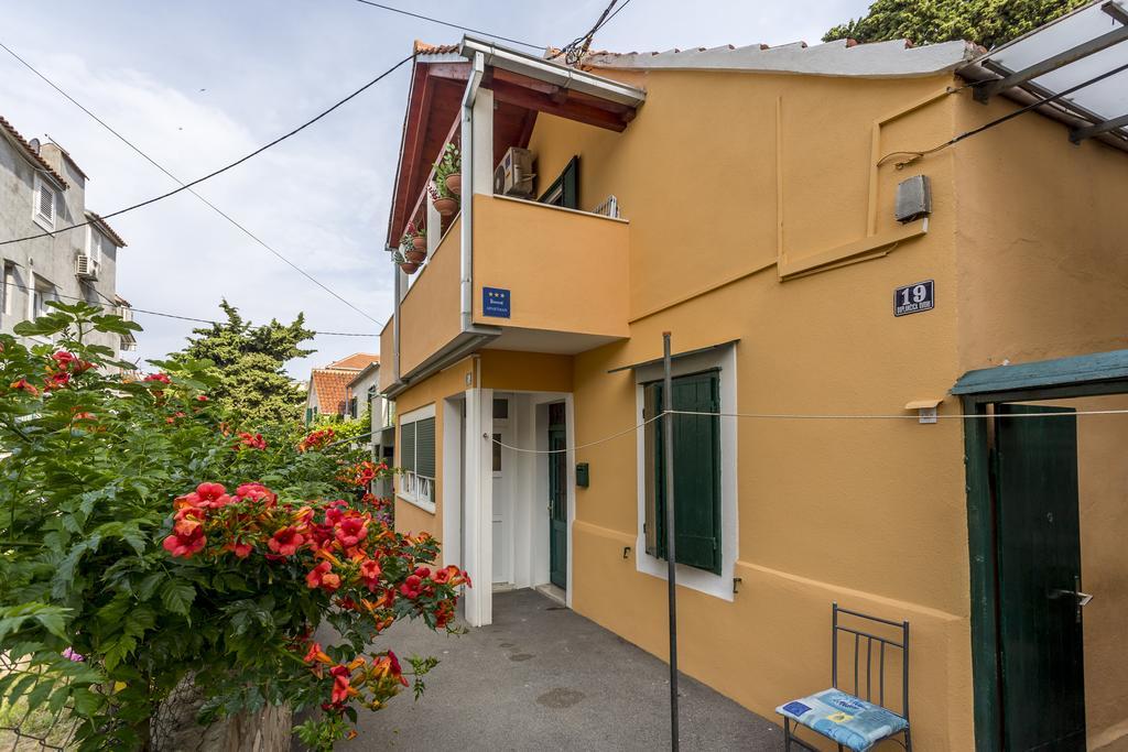 חוואר Apartments Sara מראה חיצוני תמונה
