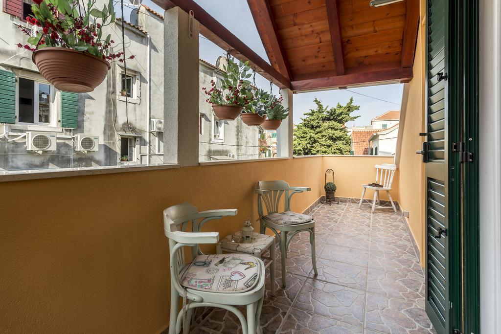 חוואר Apartments Sara מראה חיצוני תמונה